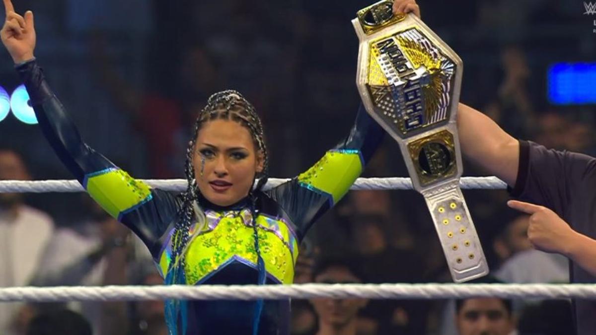 Giulia with US Title