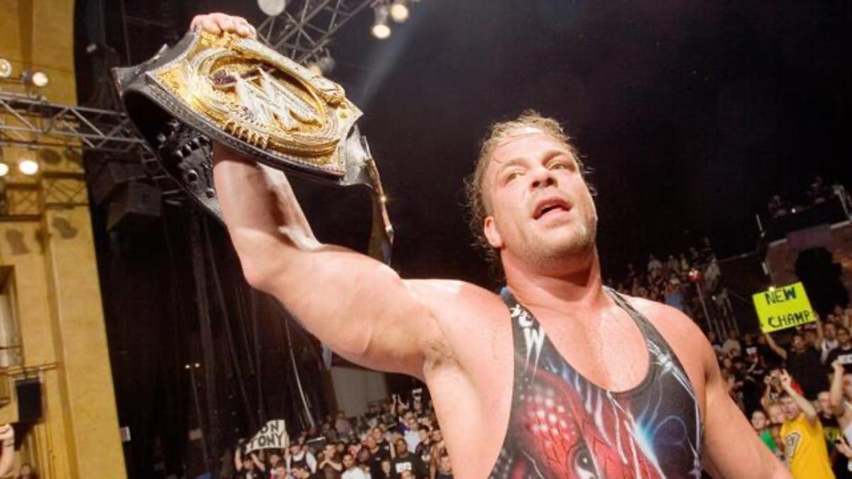 Rob Van Dam holding up the WWE Title at ECW One Night Stand 2006