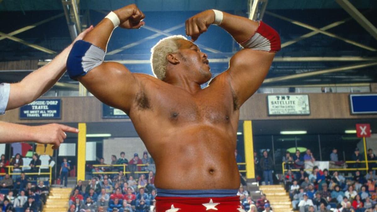 Butch Reed flexing