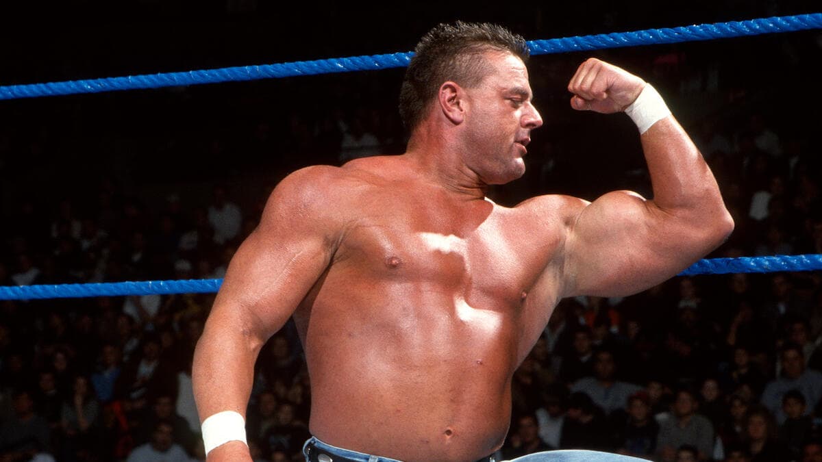 Davey Boy Smith flexing