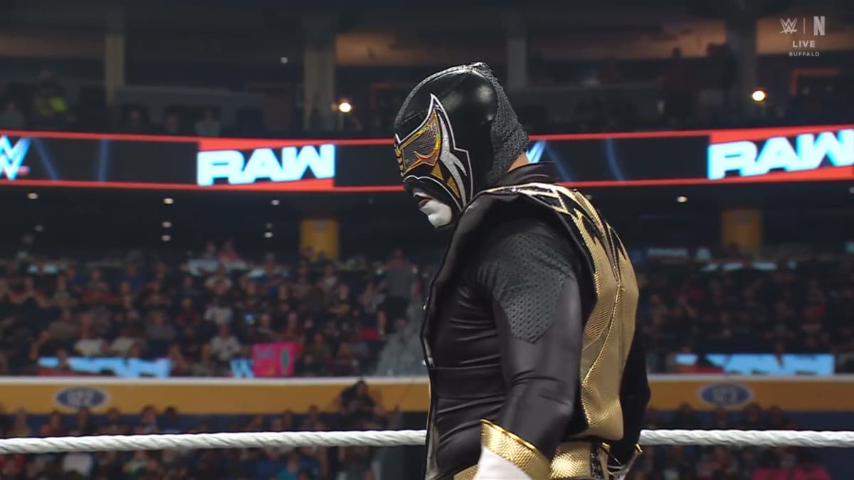 El Fiscal on WWE Raw