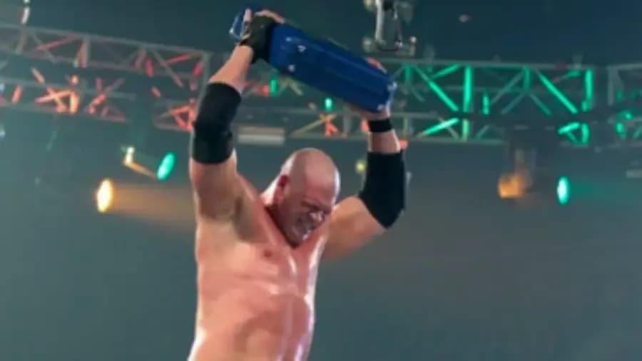 https://cultaholic.com/files/images/02b83e0116d64638d1e5c261553cc7542ccc0ac2-Kane-Money-in-the-Bank.png