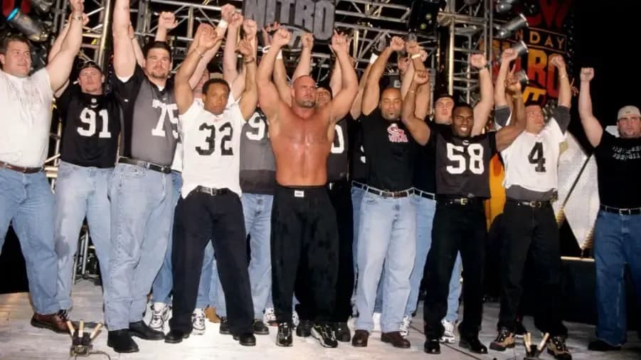 https://cultaholic.com/files/images/2754af83715348514d92e9343066f2f44c1dbd02-goldberg-atlanta-falcons.jpg