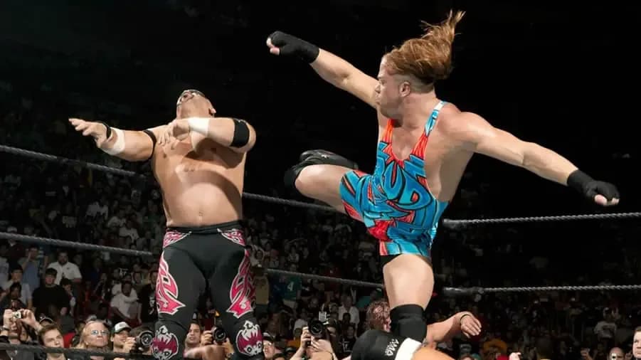 https://cultaholic.com/files/images/4d90a8e1ee0b09b2b24669c861dfd631fee44e4c-royal-rumble-2006-rob-van-dam-rvd-road-warrior-animal.jpg