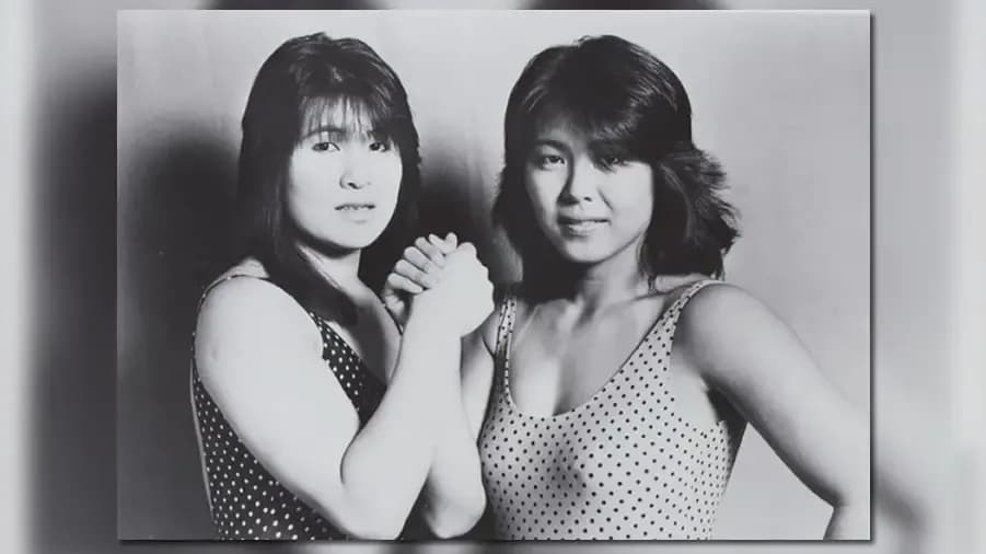 https://cultaholic.com/files/images/909c6f11403113ae571bee75a64af919166908b7-the-jumping-bomb-angels.jpg