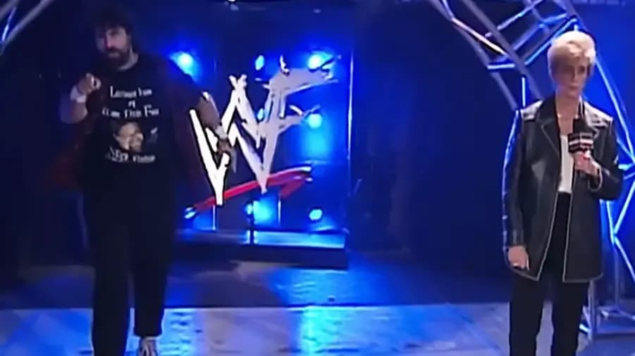 https://cultaholic.com/files/images/97b297e7c43bedb7229519c74189f51d7d7c4b1f-mick-foley-linda-mcmahon-raw.jpg