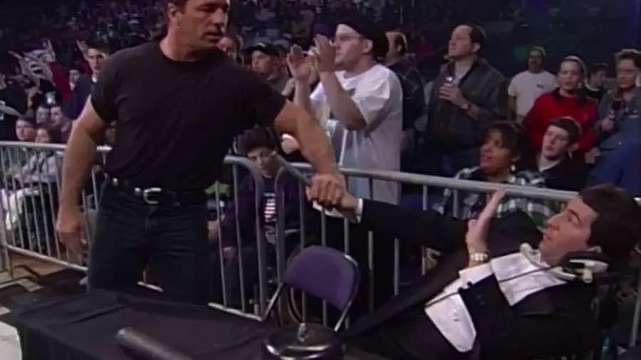 https://cultaholic.com/files/images/b99d8de870ebd5b46afec8cb0510d03e2f242a56-bret-hart-starrcade-1997.jpg