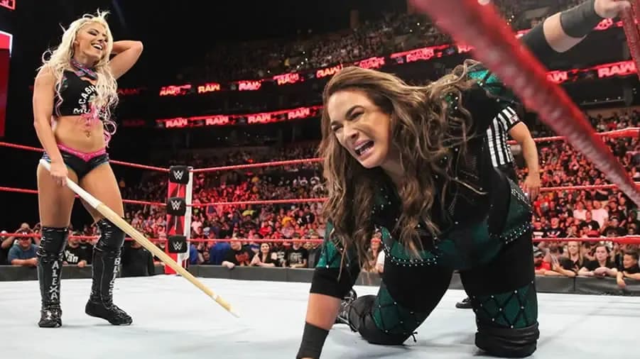 https://cultaholic.com/files/images/cc3ef39b5a9cf68ec8add78c475f2f386e809d5e-alexa-bliss-nia-jax.jpg