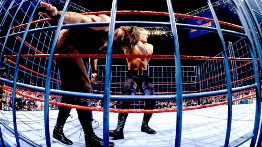 https://cultaholic.com/files/images/e08b9a9799381f25c9a76ce6a169f917b85fa72d-triple-h-mankind-summerslam-1997.jpg