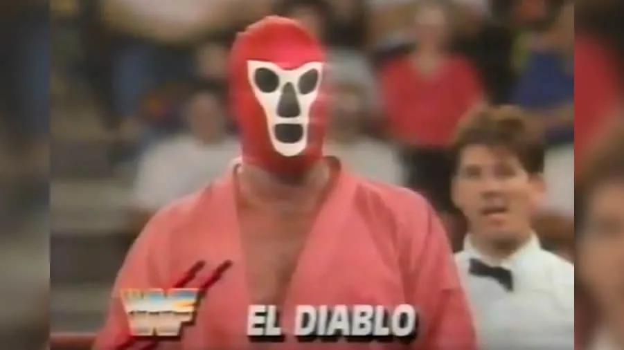 https://cultaholic.com/files/images/11698849b26d1dbbfb4880cd9c0ae46b66d10a5b-jake-roberts-el-diablo.jpg