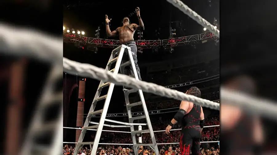 https://cultaholic.com/files/images/14054e9f7ac3e65ca4069d655ece07923634977a-royal-rumble-2016-r-truth-kane.jpg