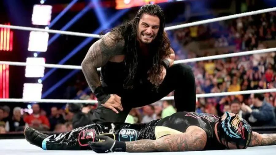https://cultaholic.com/files/images/3139602d5c5ae889d244a435a61cc5b1659dc240-roman-reigns-rey-mysterio-survivor-series-2013.jpg