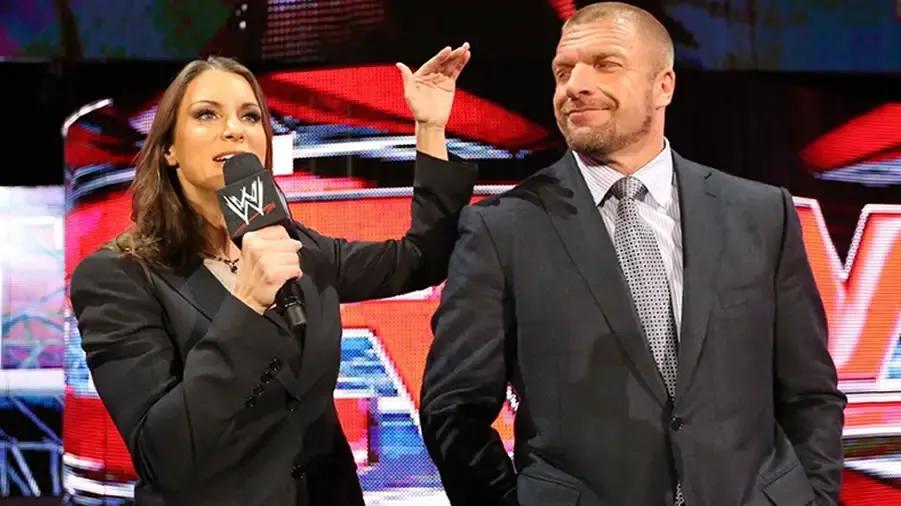 https://cultaholic.com/files/images/4a77c44d12845946bf147b74503ebf8ef72b5515-stephanie-mcmahon-triple-h-the-authority.jpg