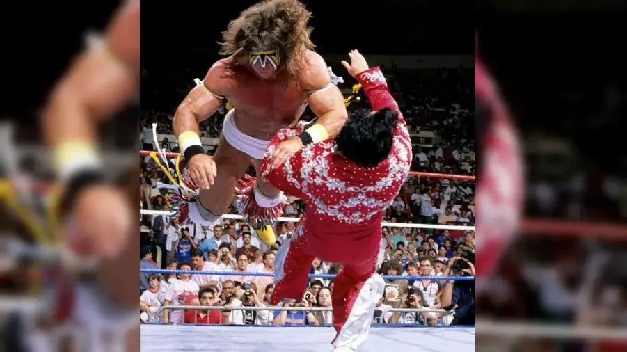https://cultaholic.com/files/images/5036926f3e951c44de85b433122494c74a8f773f-honky-tonk-man-the-ultimate-warrior-summerslam-1988.jpg