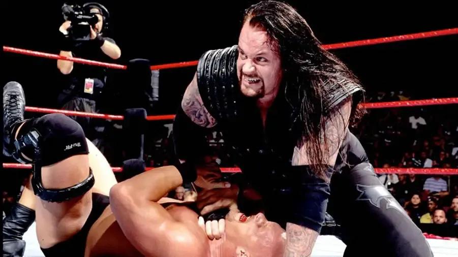 https://cultaholic.com/files/images/79c7e4cd4b62822d4fa86f96a278fc5ad0d7bac3-the-undertaker-stone-cold-steve-austin-summerslam-1998-1.jpg