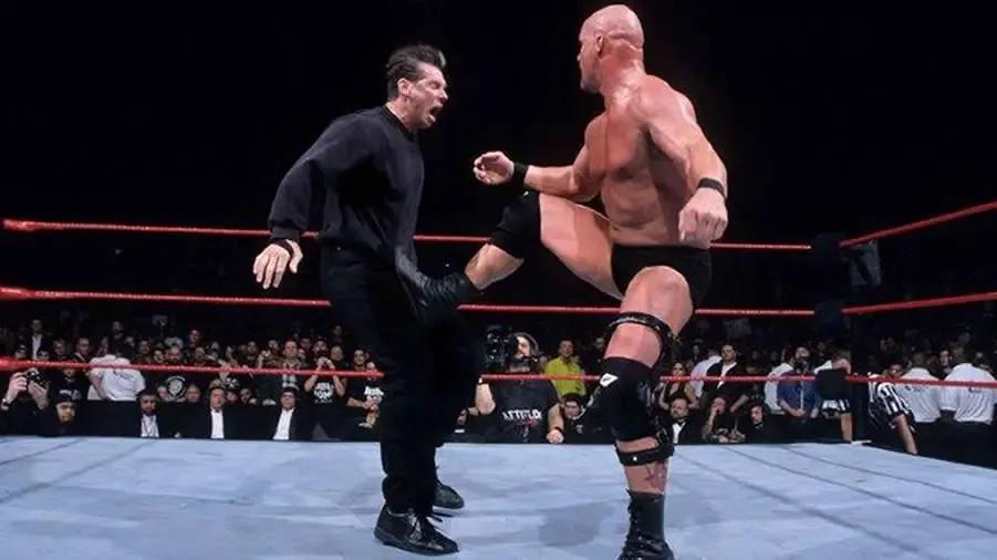 https://cultaholic.com/files/images/8d113b55080227ef2adfde2b35c5cb6fb0619404-stone-cold-steve-austin-vince-mcmahon-royal-rumble-1999.jpg