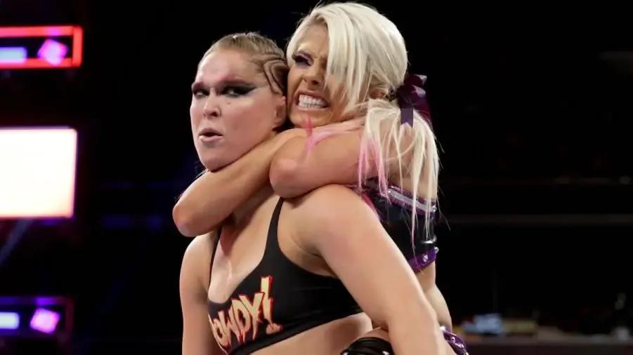 https://cultaholic.com/files/images/a0e01b95ace278ee90e4c890955efe0f865c20df-RONDA-ROUSEY-ALEXA-BLISS-summerslam-2018.jpg
