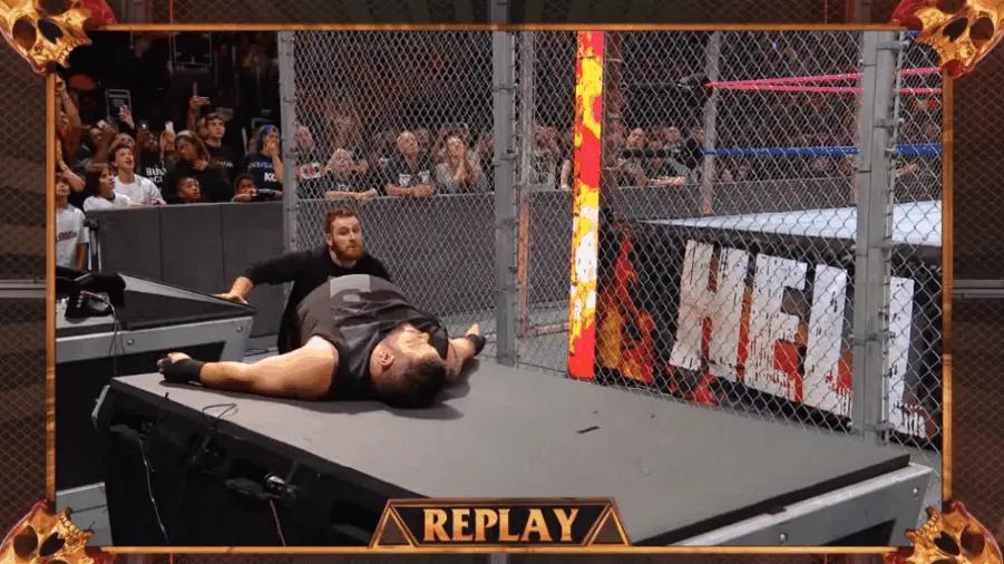 https://cultaholic.com/files/images/b19b8c8d1b00b9059ce2d72982dd1c0ab4c62cb6-owens-zayn-shane-mcmahon-hell-in-a-cell-2017.gif